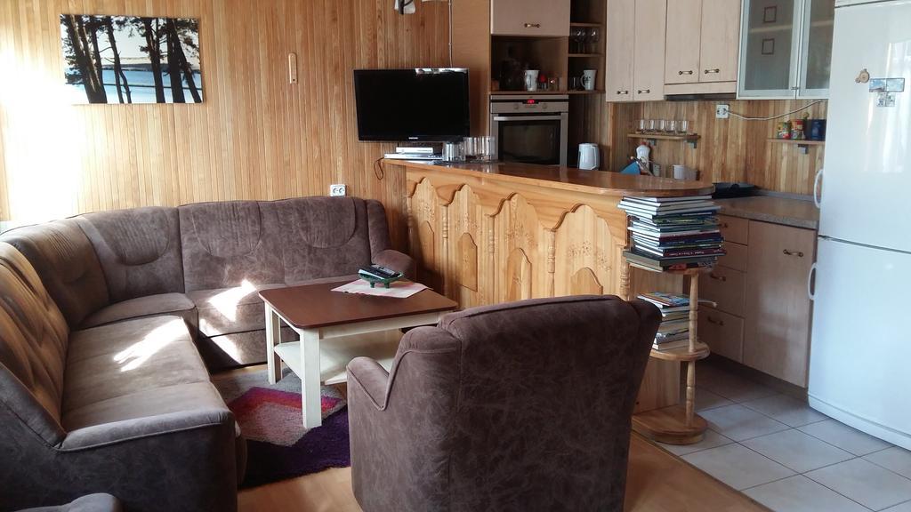 Butas Nidoje Apartment Luaran gambar